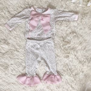 Babyrageous two piece baby set Bell ruffle bottom!